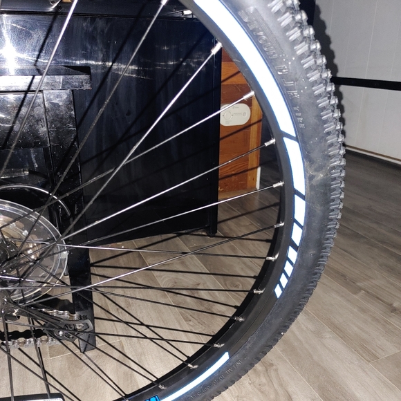 VFLUO Reflective Wheel Strips (Yellow) - Picture 6 of 9